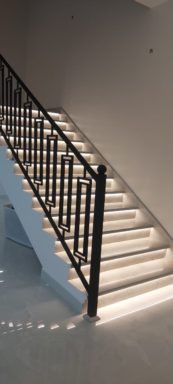 مشغول / قص ليزر 1